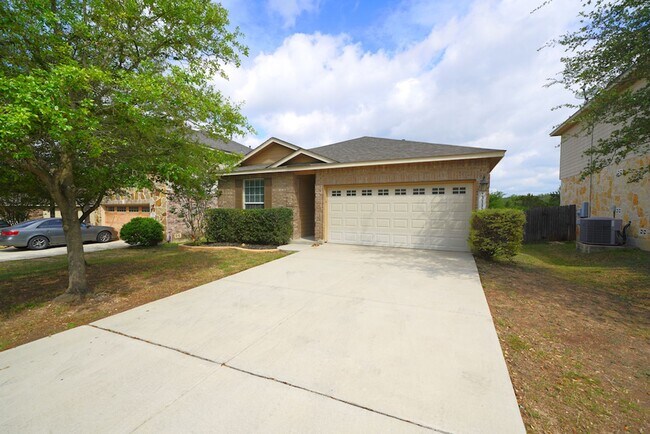Foto del edificio - Beautiful One Story Home in Gated Community. Realtor Commission Offered: $500