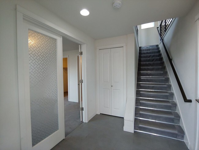 Foto del edificio - 3 br, 4 bath House - 2837 SW Nevada St