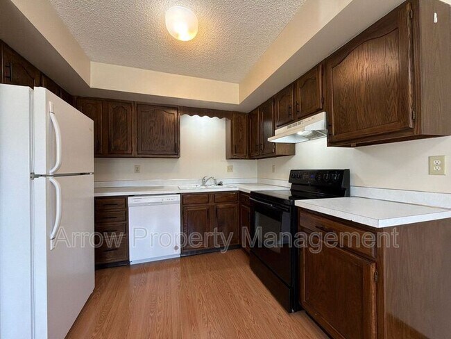 Building Photo - 5050 Prince Rd