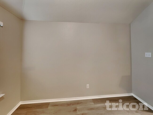 Foto del edificio - 755 Catalina Dr