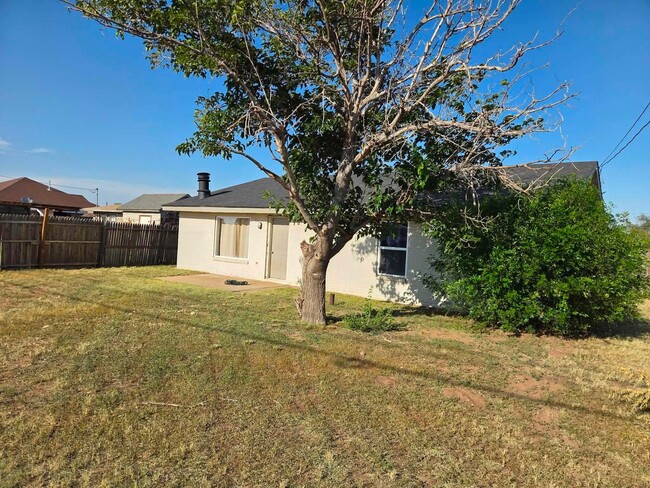 Building Photo - 604 Beckley Dr