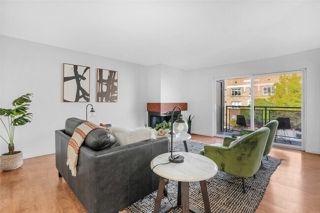 Foto del edificio - 613 4th Ave W