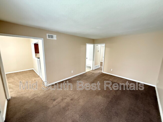 Foto del edificio - 5478 Flowering Peach Dr