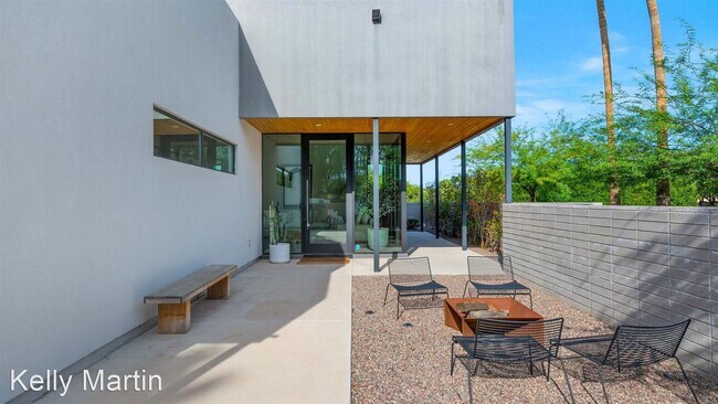 Foto del edificio - 4 br, 4.5 bath House - 10195 E Cactus Rd