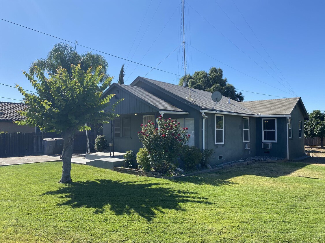 3618 Iowa Ave, Riverbank, CA 95367 House Rental in Riverbank, CA