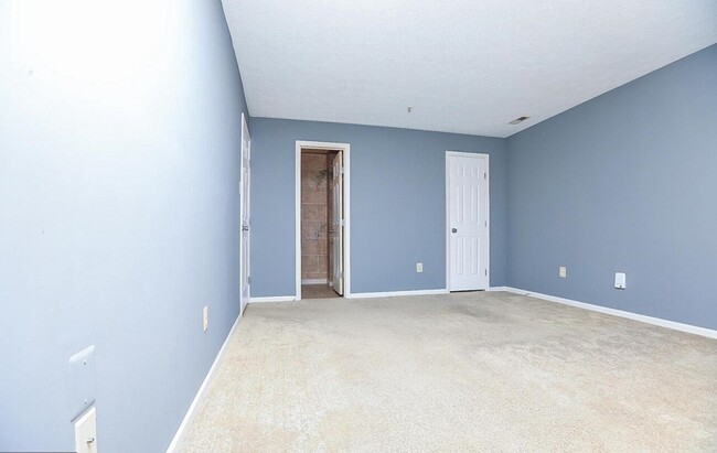 Foto del edificio - 902 Swallow Crest Court, #K