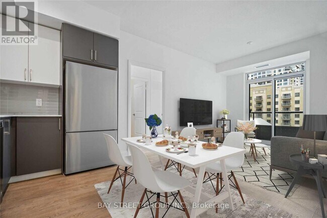Photo du bâtiment - 591-591 Sheppard Ave E