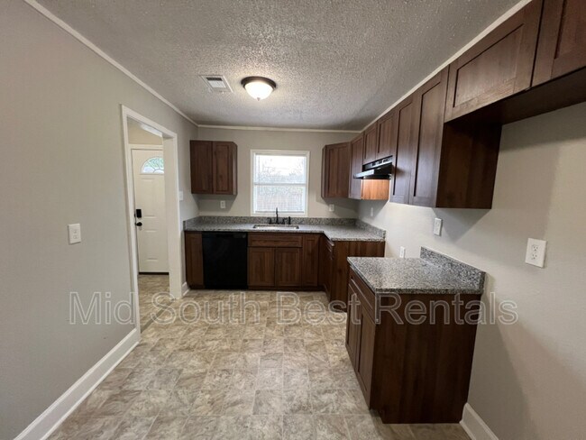 Foto del edificio - 3574 Naylor Dr