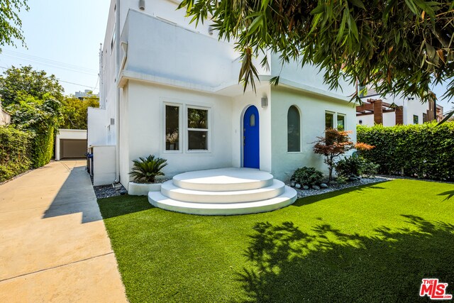 Foto del edificio - 8718 Rosewood Ave