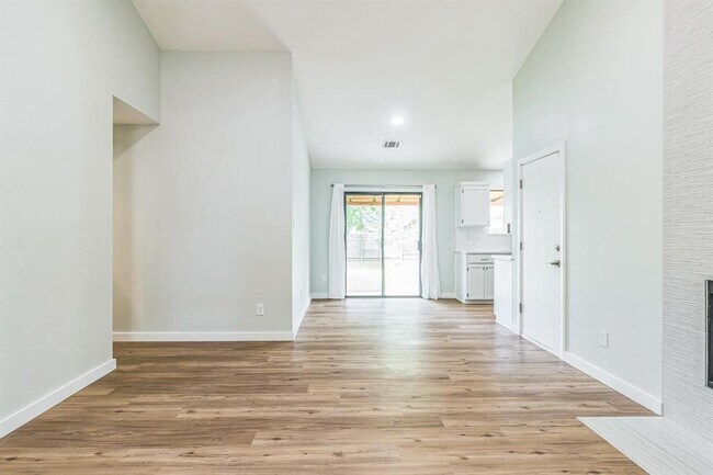 Building Photo - 1801 Verbena Way