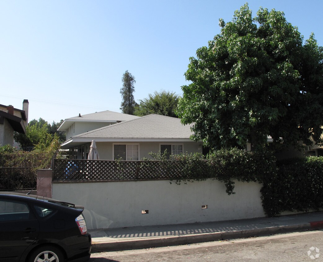Building Photo - 2804 W Ramona Rd