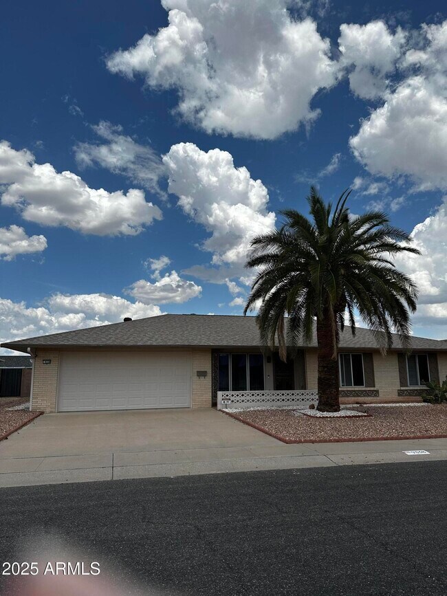 Foto del edificio - 9338 W Glen Oaks Cir N
