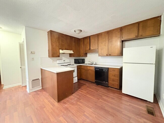 Foto del edificio - 821 Cherry St
