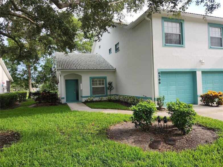 Photo - 6566 Fairway Gardens Dr