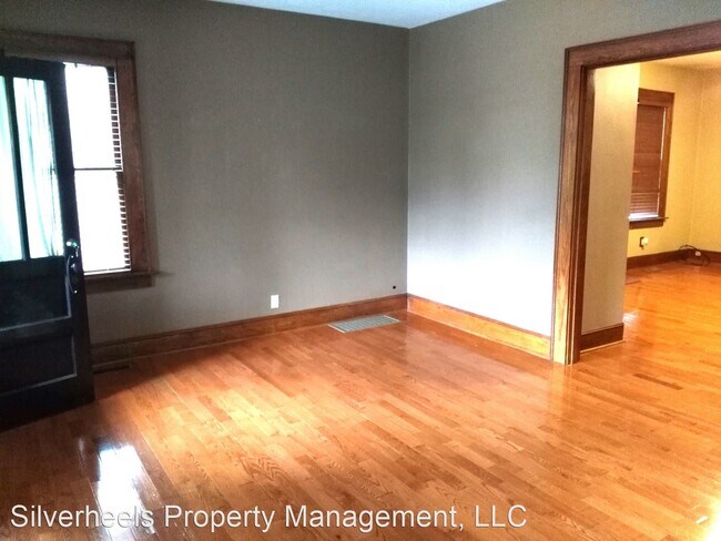 Building Photo - 3 br, 1.5 bath House - 814 Fourth Street
