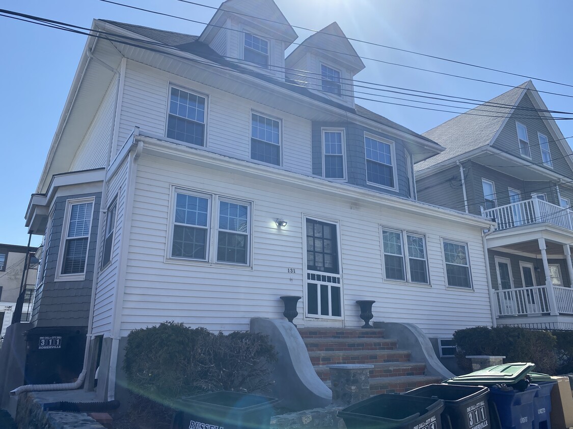 Primary Photo - 131 Josephine Ave