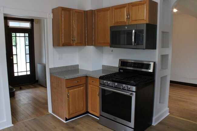 Foto del edificio - 115 W Forrest Ave