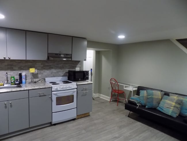 Foto del edificio - 2329 Ashburton St