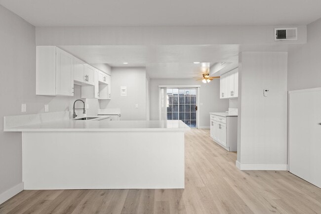 Building Photo - 1018 Mission Drive