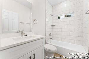 Building Photo - 109 Remolino