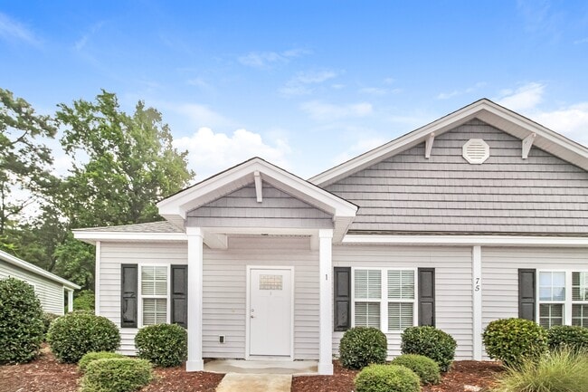 Building Photo - 64 Highland Forest Cir