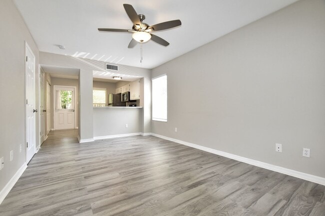 Building Photo - 610 SW 11th Ln