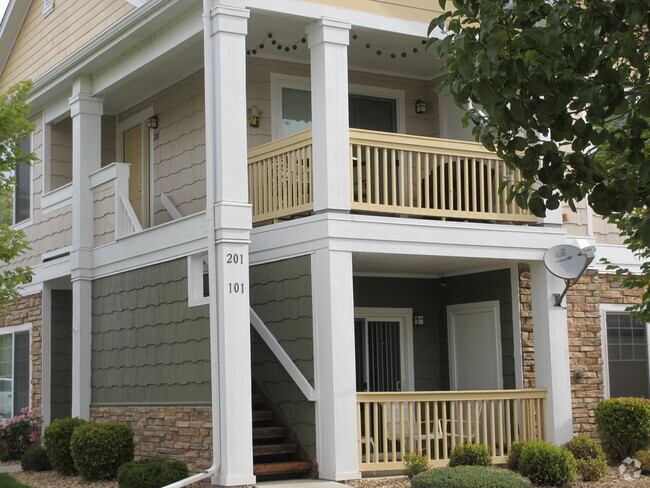 Entrance & Deck (Second Floor) - 4815 Hahns Peak Dr