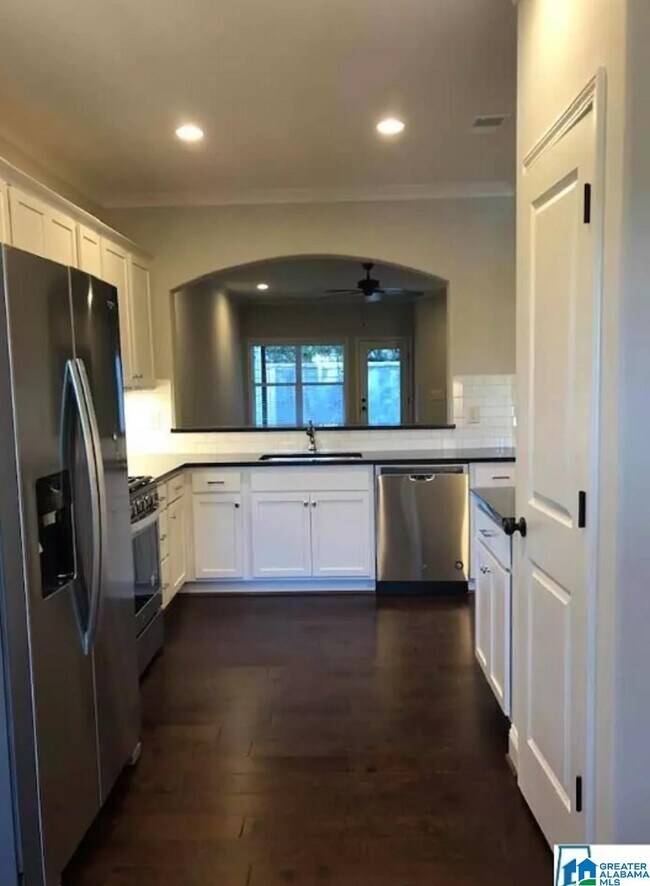 Building Photo - 4219 Lenox Dr