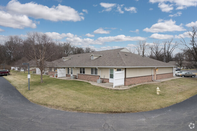 Foto del edificio - Luther Woods Apartments