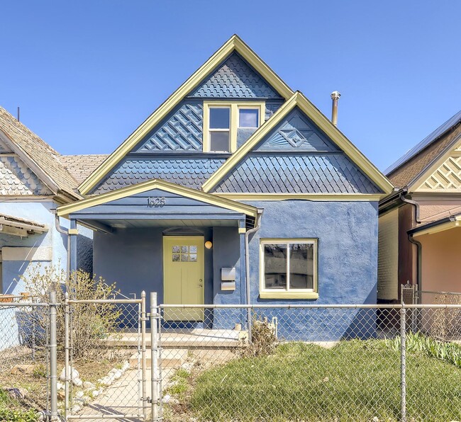 Building Photo - Striking Whittier Victorian home with fully fenced backyard