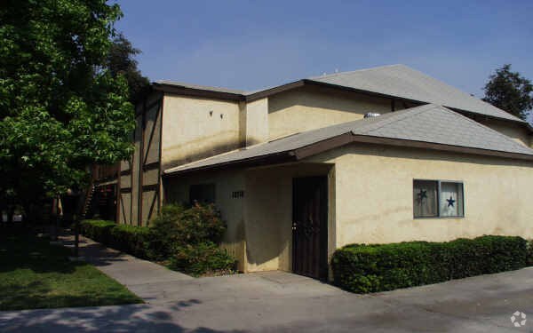 Foto del edificio - 12718 Mapleview St