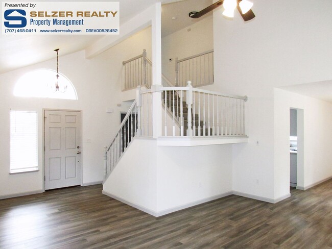 Building Photo - Handsome 4 bd. home near schools, parks, &...