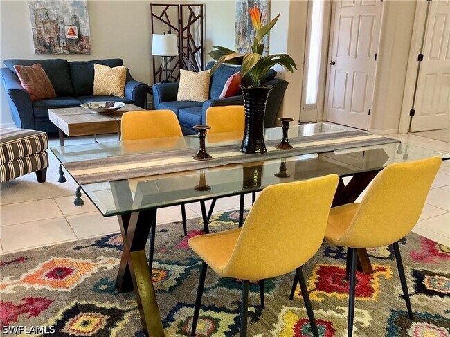 Foto del edificio - 13260 Sherburne Cir