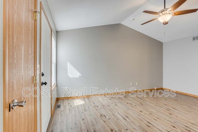 Foto del edificio - 1028 E Karla Ct