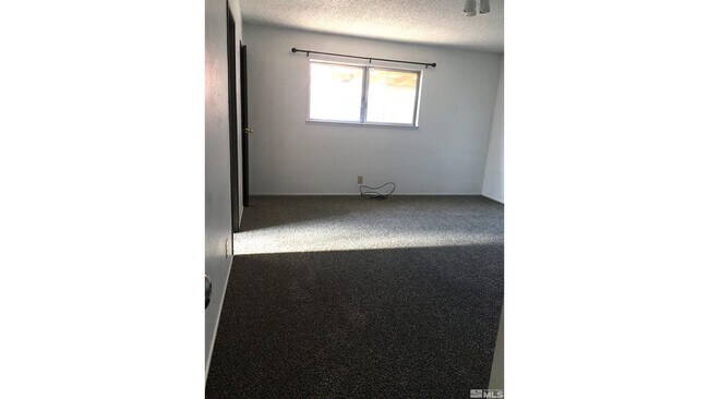 Building Photo - 875 B St