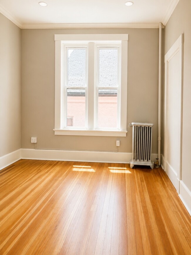 Photo - Lincoln Real Estate-Undergrad/Grad Housing Apartments