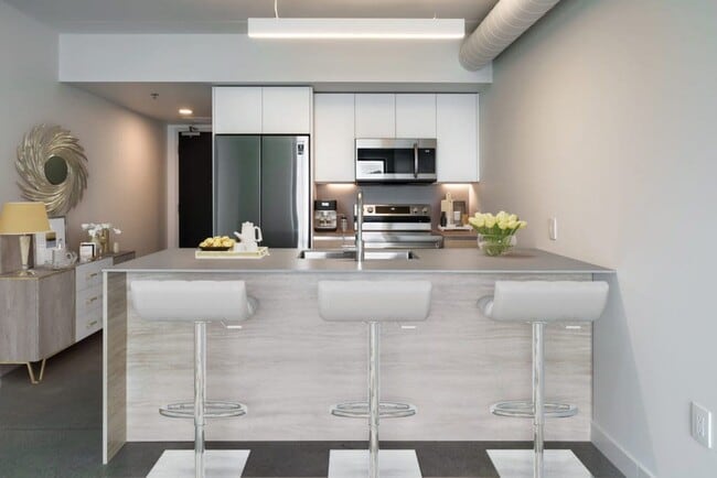 Building Photo - Don Togo Apartments