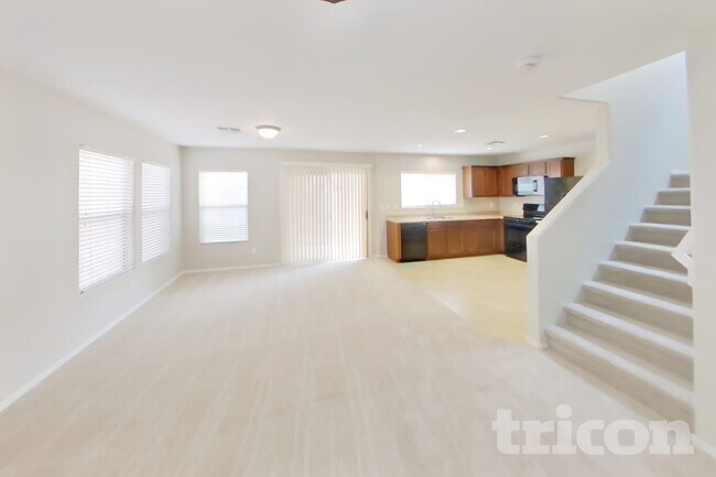 Foto del edificio - 6421 W Harwell Rd