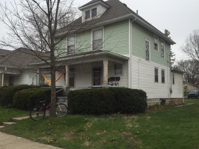 upstairs 1 bedroom - 344 W Oak St