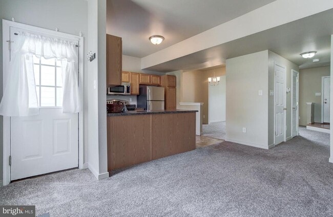 Building Photo - 6716 N Grand Brook Cir