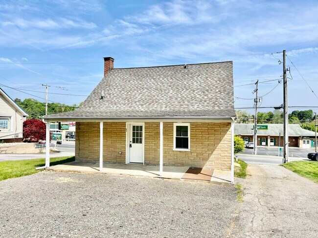 Back of the House - 62 E Forrest Ave