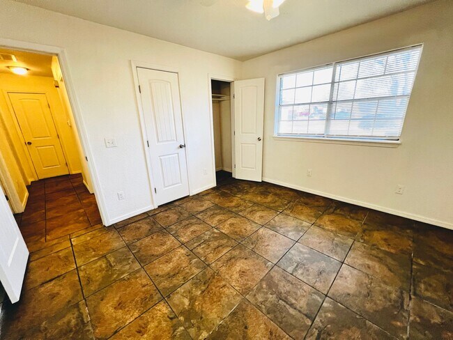 Building Photo - Cute 3BD 2BA Home in Midwest City!!!