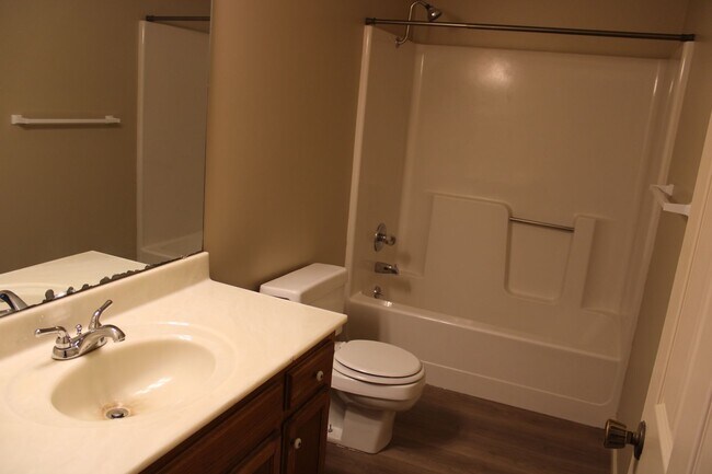 Building Photo - Full Unfinshed Basement