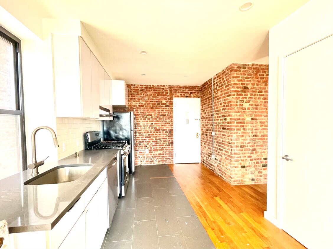 3971 Gouverneur Ave Unit 3K, The Bronx, NY 10463 Room for Rent in
