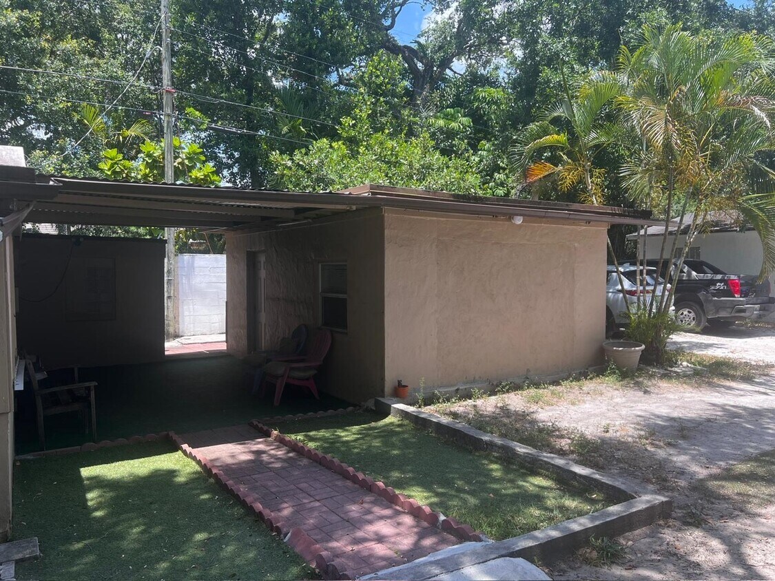 Foto principal - 4100 N 32nd Ct