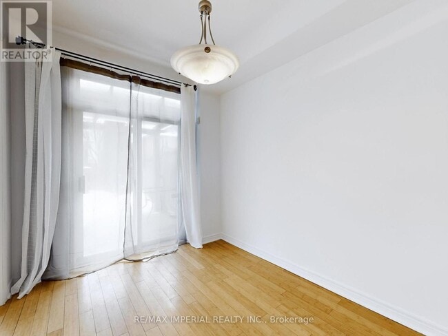 Building Photo - 25 Ruby Crescent