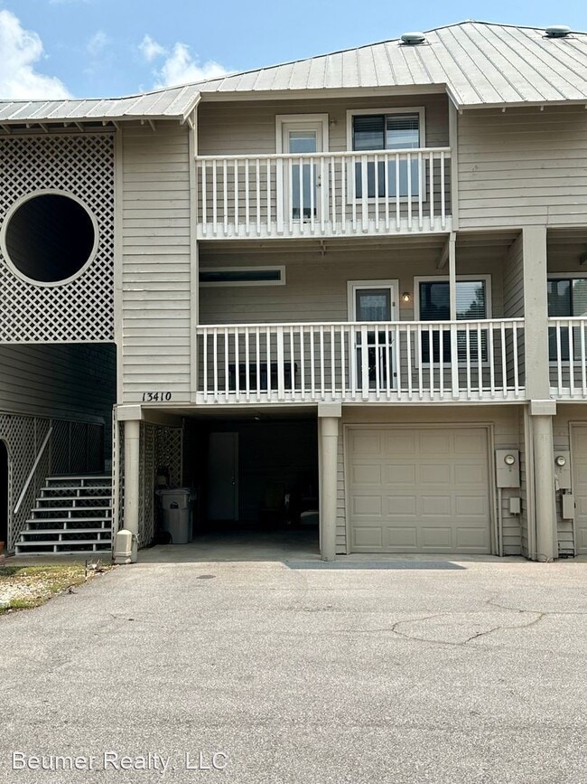 Building Photo - 2 br, 2.5 bath House - 13410 Valerie Dr
