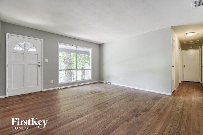 Foto del edificio - 2426 Elkhorn Dr