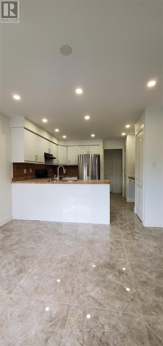 Building Photo - 5058 OSCAR PETERSON Blvd