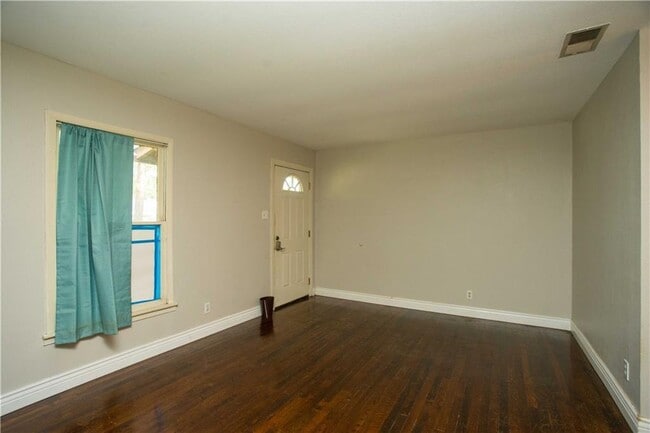Building Photo - 4412 S 2nd St
